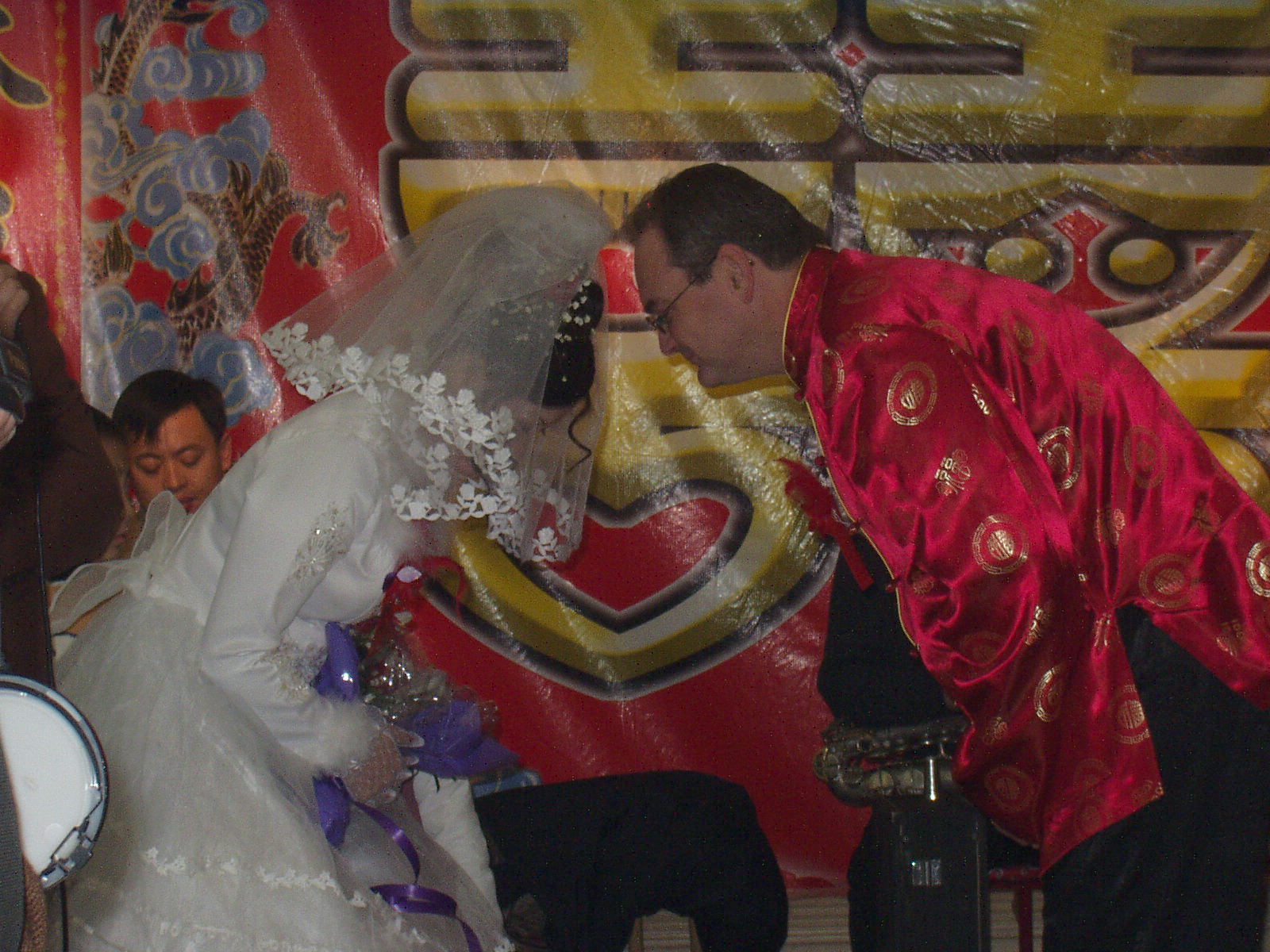 whiteweddingbowing.jpg
